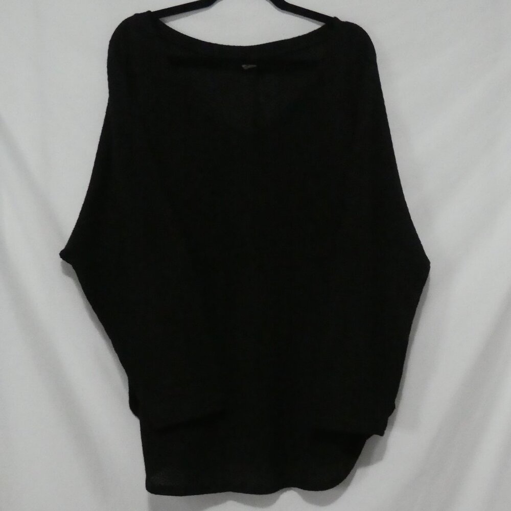 IGENJUN | 2XL | Elegant Black Lightweight Relaxed Fit V-Neck Textured Sweater